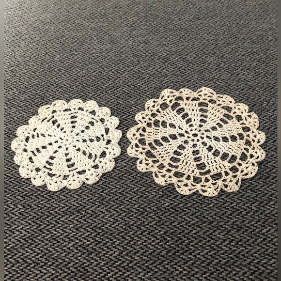 Vintage 1990’s Hand Crafted Crocheted Coasters/Doilies (2). - Picture 1 of 4